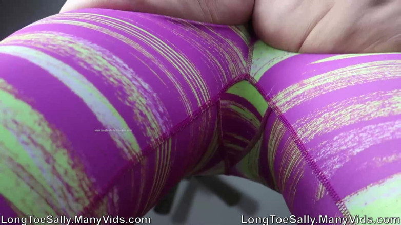 Long Toe Sally Big Buns: Cycki-n- Ciasta wołowe