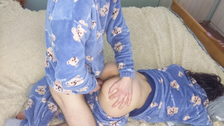 LittleLure: Sexo largo y duro eyaculado dentro