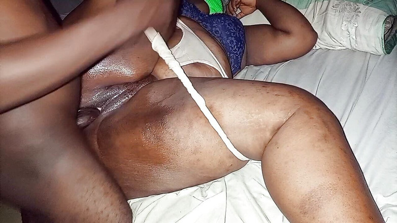 Nasty queen: Quand une femme trouve de la joie en prenant une...