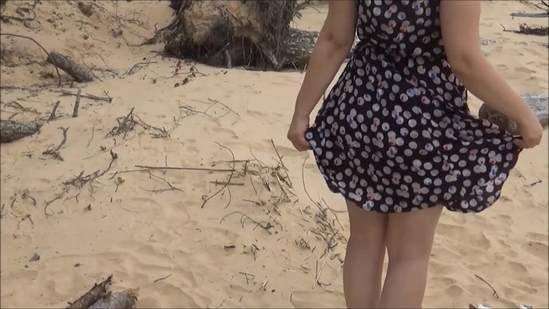 RedRoseRus: Rose rouge - gros cul sur la plage