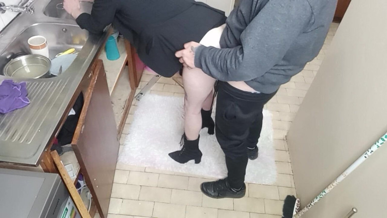 Bigjoefuckalott: Бос леді перевіряє мене