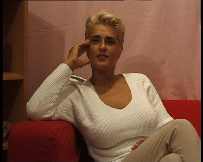 YOUR FIRST PORN: Brigitta mit den riesentitten - Brigitta med de enorma tuttarna