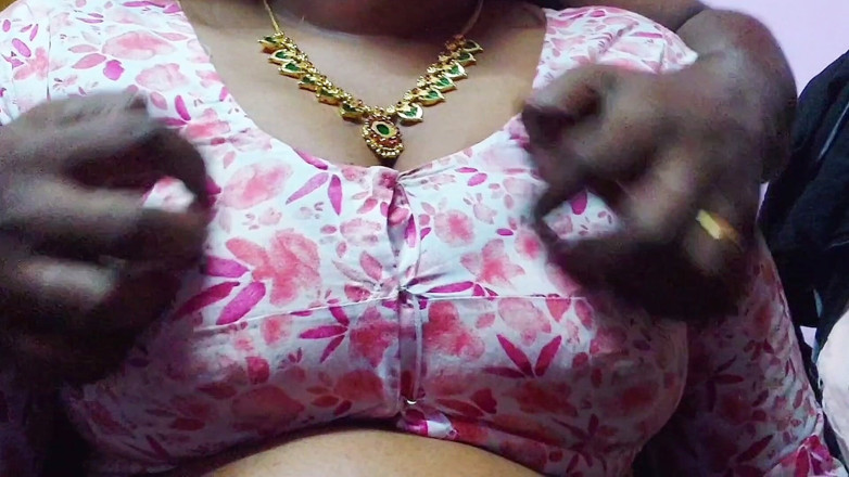 Desi Mohini: Video bokong ibu tiri hot india temanku xxx