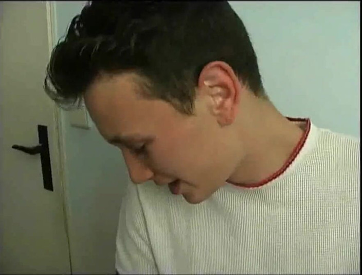 French twinks amator sextapes: Porno vintage con un giocattolo e dei sexy gay