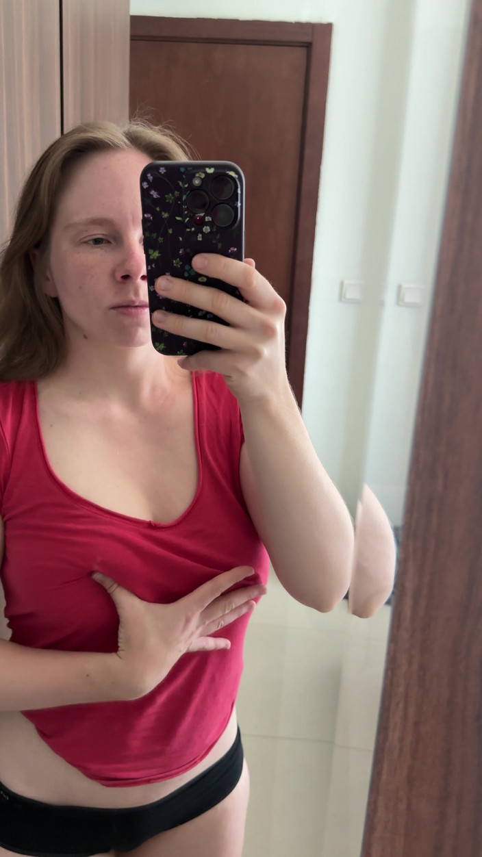 SweetLucy96: Rubia guapa con tetas grandes