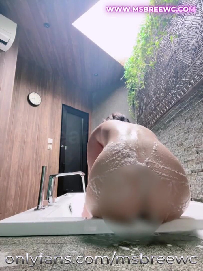 Msbreewc: Toma un baño de burbujas parte 2