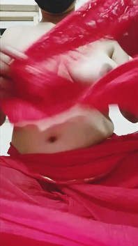 Desi Bhabhi Red Sari jebanie ciężko