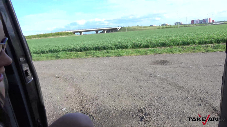 Take Van: Wendy Moon se masturbe dans une camionnette et convainc son...