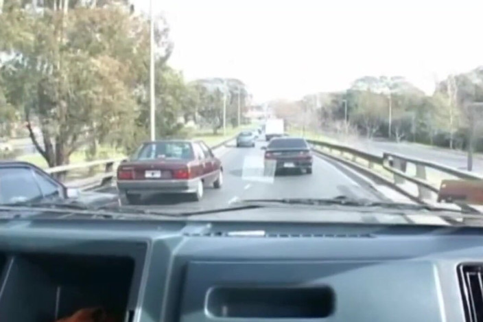 Gay 4 Pleasure: Trio dans une camionnette en mouvement