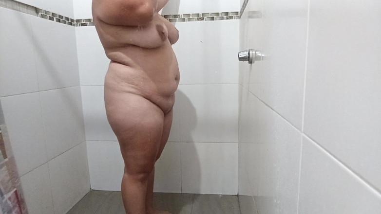Stepmom_with_big_tits: Stepfather Secretly Films His Stepdaughter Taking a Shower While She...