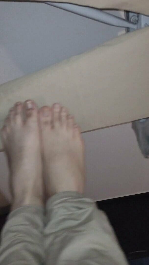 Tomas Styl: Pieds nus pour tu sents