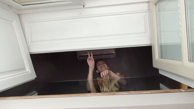 Denudeart: Emily Mayers Backstage-Video