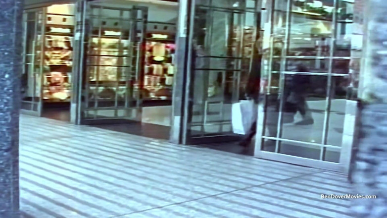 Ben Dover Movies: その他のダーティブロンド:アレックス