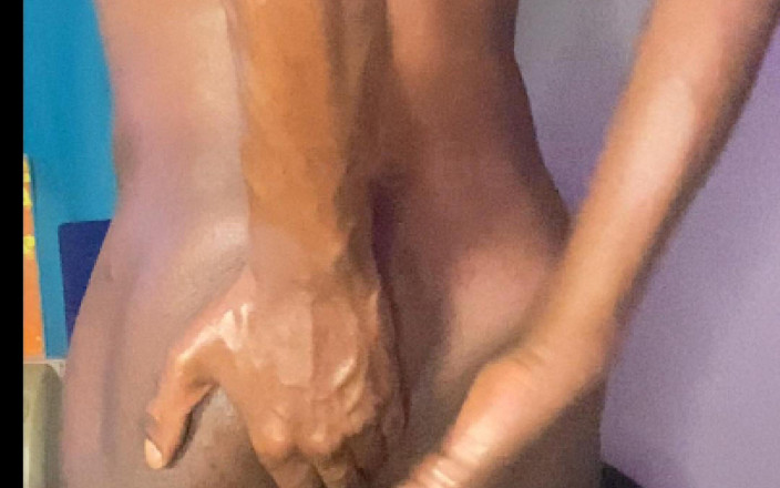 MerlinMystique: Người chuyển giới da đen edging với shea butter