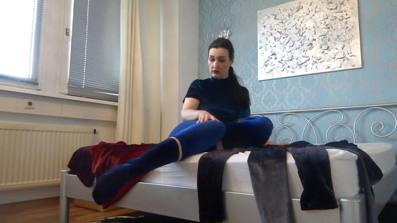 Lady Victoria Valente: Une belle-mère sexy de velours vous donne des instructions de...