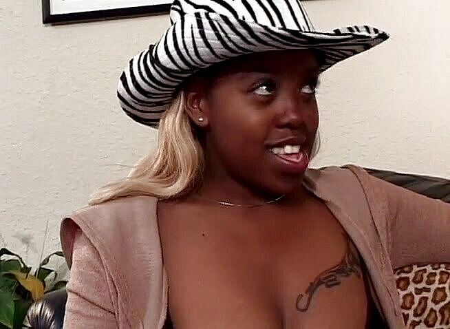 Dark Extreme: Big ass ebony babe with big boobs gets pussy plowed