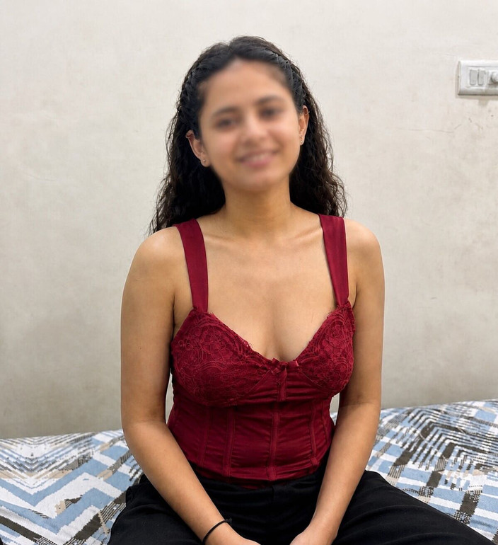 jaanvikapoor2580: Kongkek pepek ketat di kolej