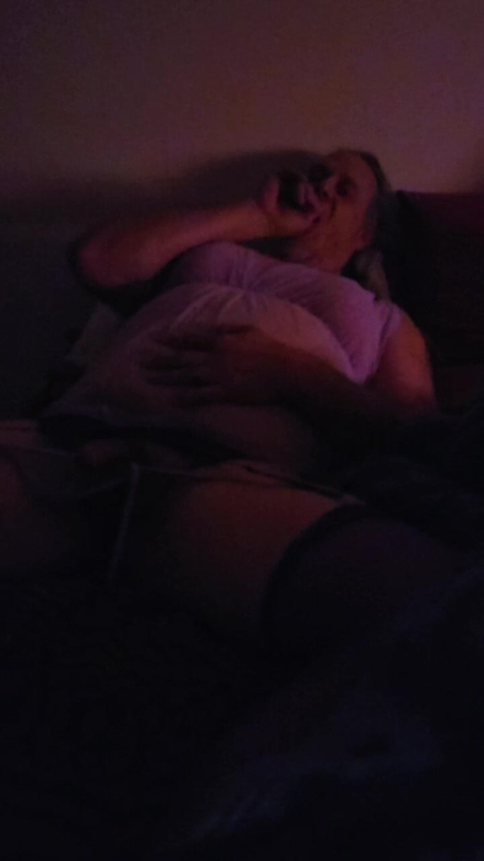 Ronnie Vincent: Herrin, ehefrau ermutigt ihren Sissy-schlampen-ehemann, sich zum ersten sissygasm mit...