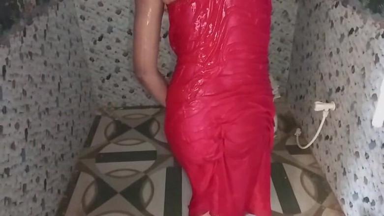 Ankurpriya000: Priya Bhabhi在浴室里洗澡 - 性感