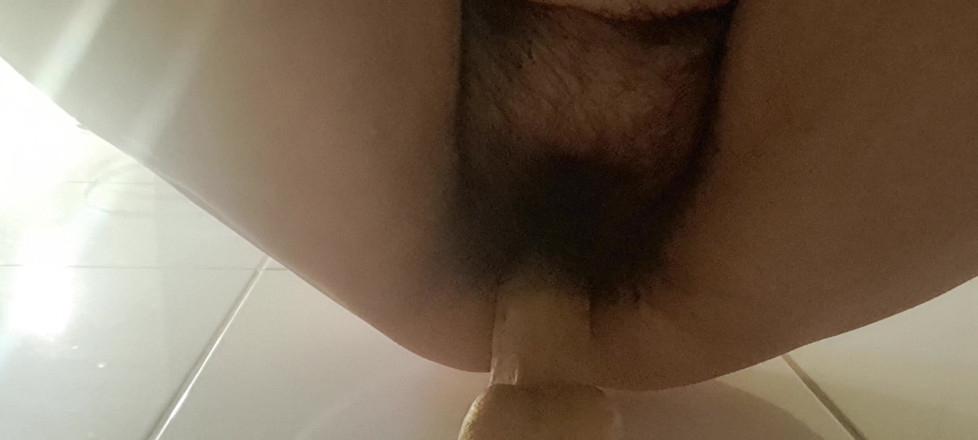Mommy big hairy pussy: Madrastra Folla Con Dildo En El Baño