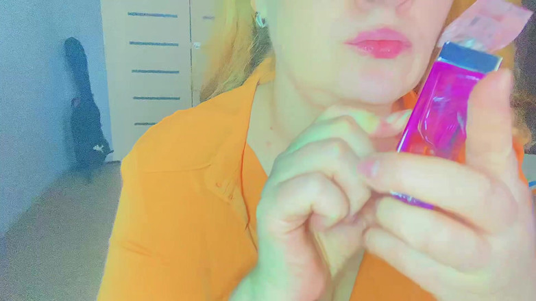 Vikki Georgia: Perfume Lover