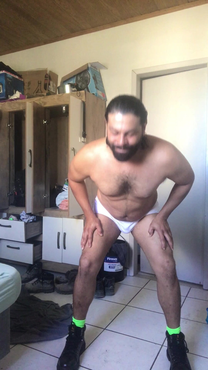 i7Bernard: Experimentando Sunga E Botas Novas. Exercícios E Alongamentos.