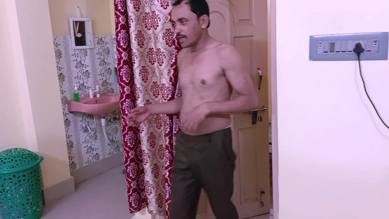 Indian porno creator: Справжній індійський чоловік і дружина займаються нормальним денним сексом у лаунжі