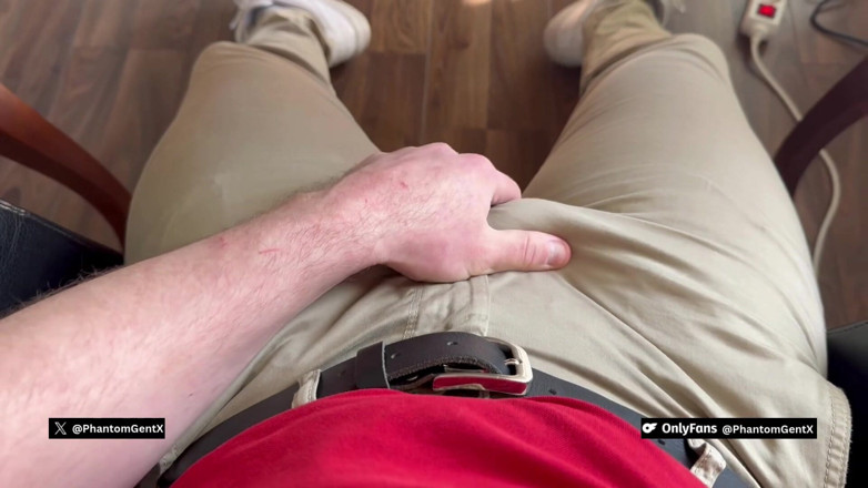 PhantomGentX: Musculoso padrastro alemán dominante se masturba después del trabajo - hablando...