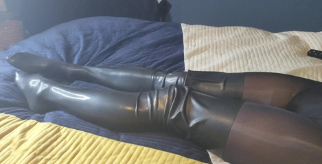 JessicaXD: Latex und nylon für sie