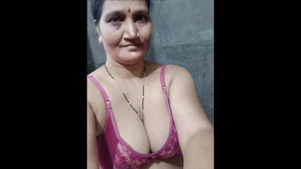 tanushri: Desi Indische Bhabhi seks met echtgenoot buurman