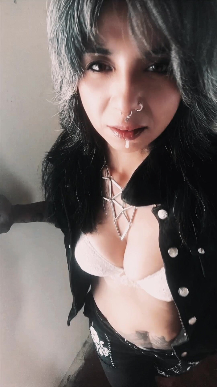 Casia Castro: Insémine-moi