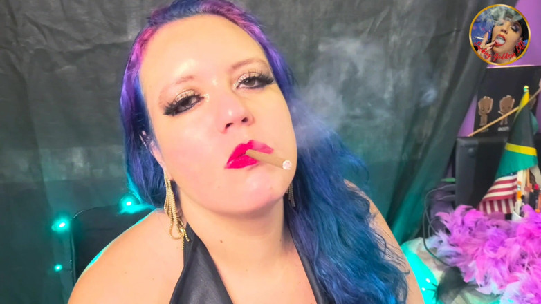 Lilli Cukierek Cox: More120s Sexig rökning