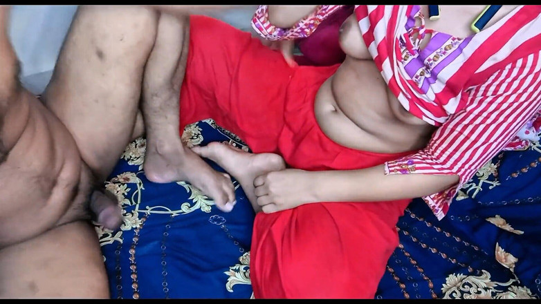 Riya_Moni077: Hintli ateşli desi mallu bhabi devarını sikiyor