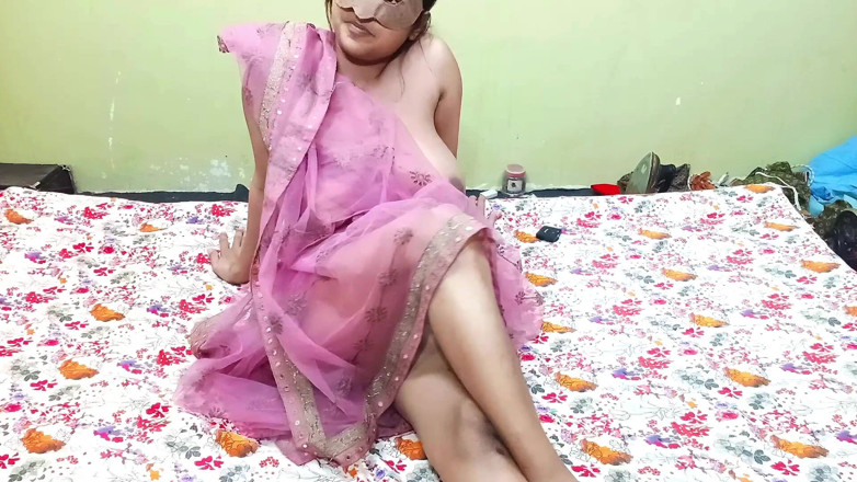 MehwishButt: Un beau-père desi indien m’apprend à masturber ma petite chatte