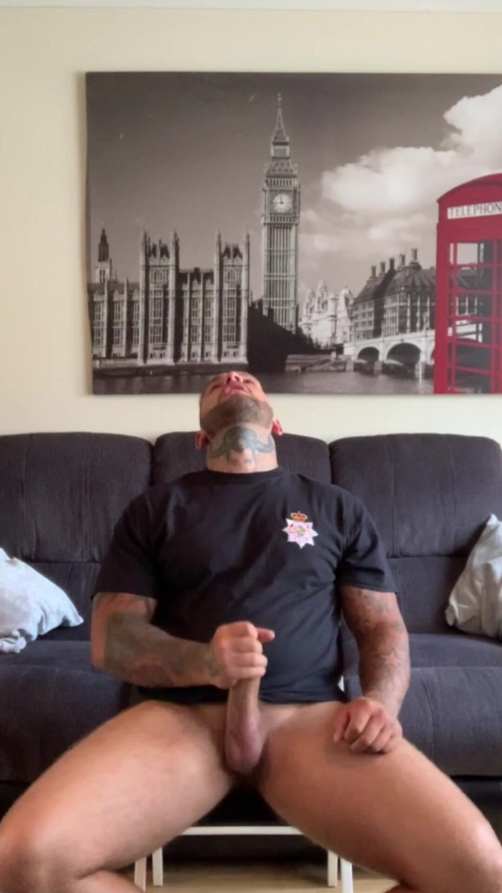 Andyleexxx: Il pompiere Andy viene