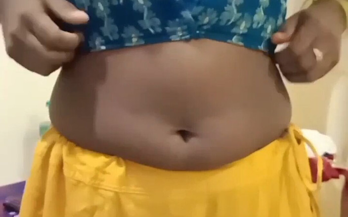 RenuRaj: Desi tamilische cuckold-ehefrau neckt in pinkem bh, Sari navel Show...