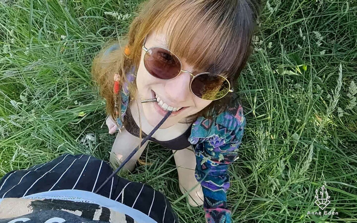Anne Eden: Le sexe spontané en plein air apporte un creampie !