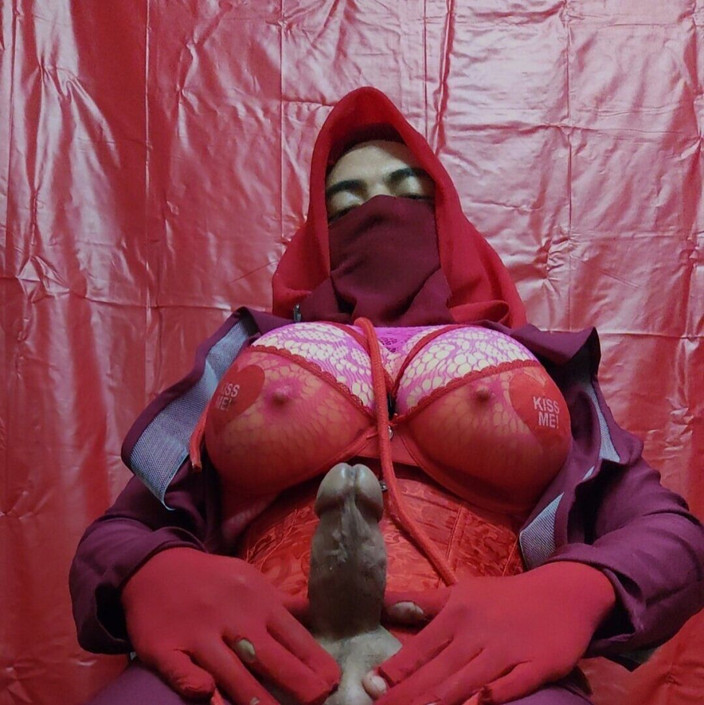 HijabRubberSexDoll: Еліся, лялька в хіджабі, екстремальний бдсм, жорстко мастурбує, частина 7
