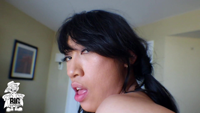BigPerv: La puttana di buchetti whoriental si fa riempire i suoi...