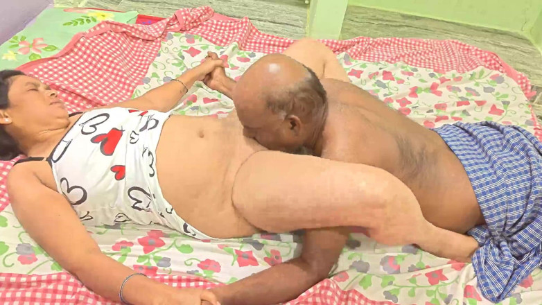 Sexy sindu: Indisches desi-dorf bhabhi von liebhaber gefickt