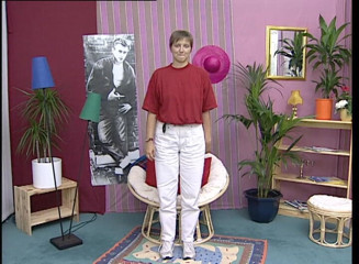 YOUR FIRST PORN: Lea ho esigenze semplici - lea