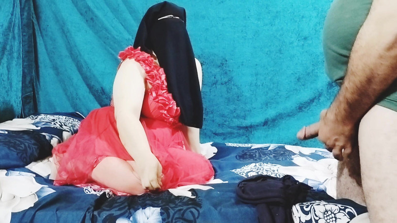 Ahmed and Samah: Aldatılan adam arkadaşını sikerek karısına sürpriz yaptı