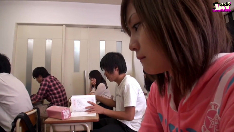 Studio JAV Launcher: 充满幻想的心灵 - 一个大胆的揭示导致一个意外和轻松的联系 - 场景3
