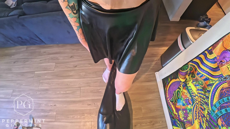 Peppermint Giantess: 6'7 alta la gigantessa gotica calpesta pov: stivali crush - calze -...