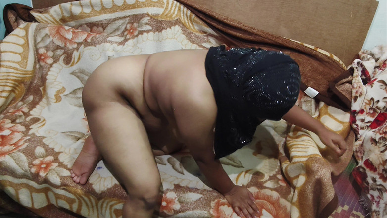 Gulaab: Muslimisches mädchen hijabi baby, spricht über romantischen sex und will etwas...