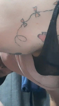Tunnel Buttplug Stretching
