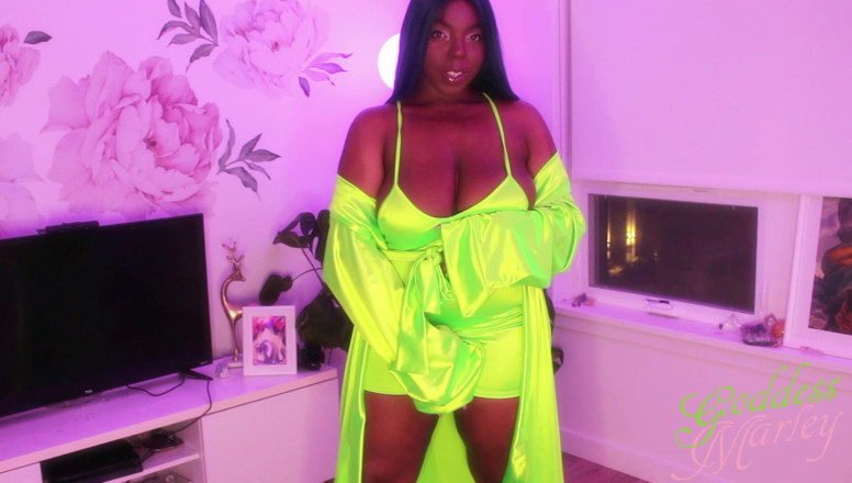 Goddess Marley: Verde me excita