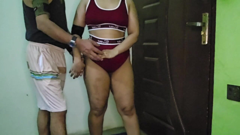 Sairaxsaim: Treinador de academia fodeu estudante com tesão