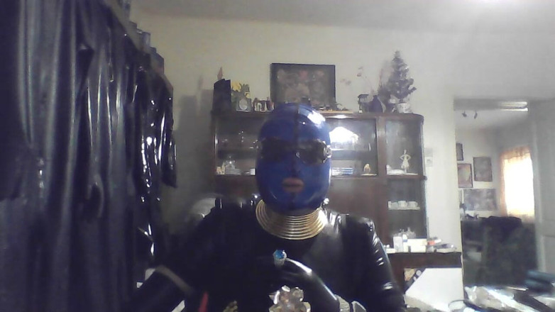 Latexsmoker: लेटेक्स धूम्रपान 2