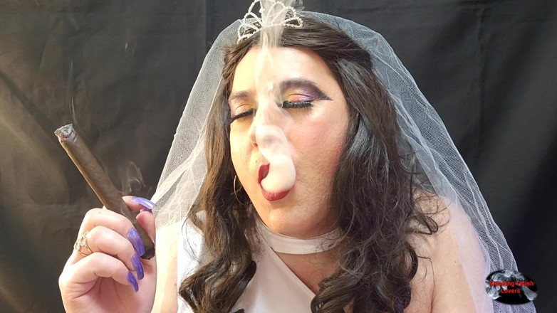 HollyCox: Smoking Bride